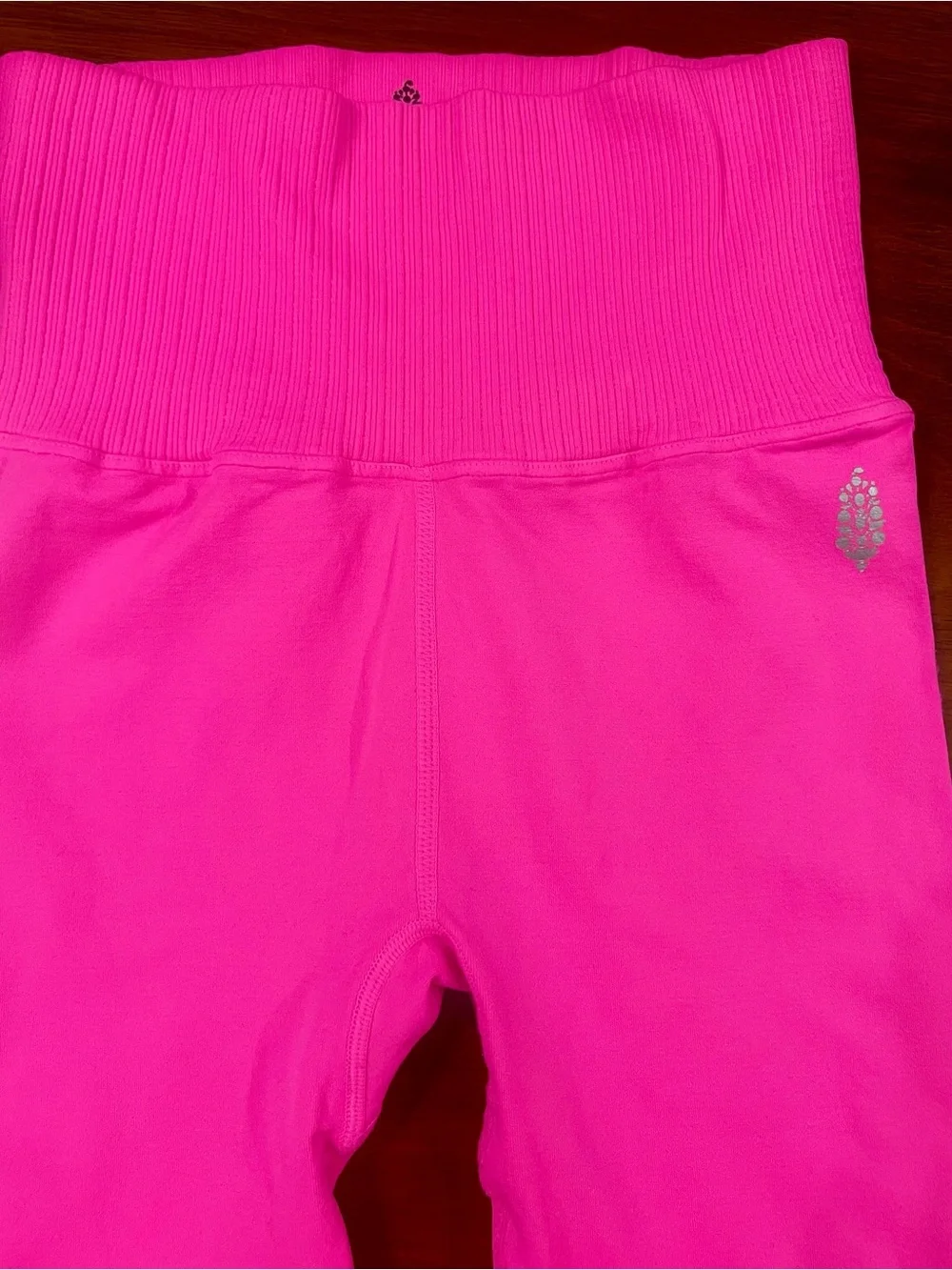 Título: FP Movement Good Karma Leggings Pink Neon / XS/S